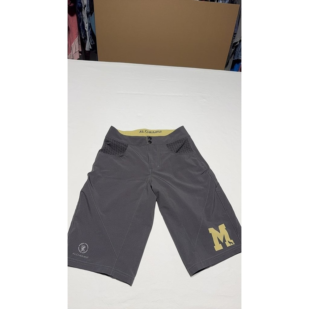 Alchemist Monarch Gray Athletic Shorts Mens Size 2XS Waist 28 Zipper Pockets